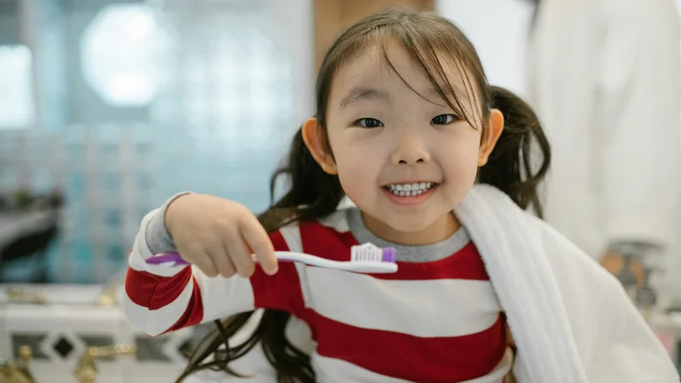 Higiene Bucal Infantil: O Guia Essencial para Brinquedos Seguros